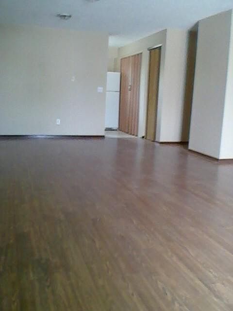 2nd image of 1909 Hoxie Ave #D