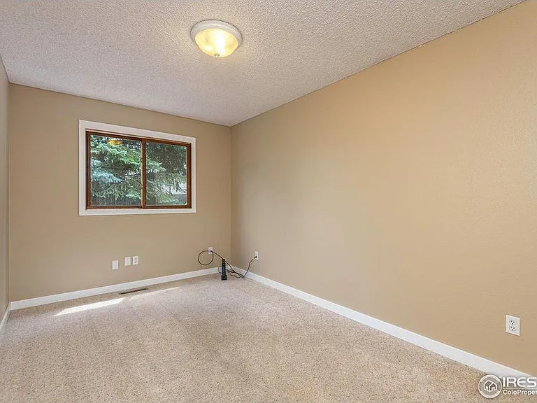 2197 Kennington Ct — Photo 14