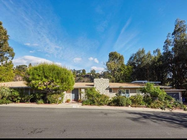 1104 Casiano Rd