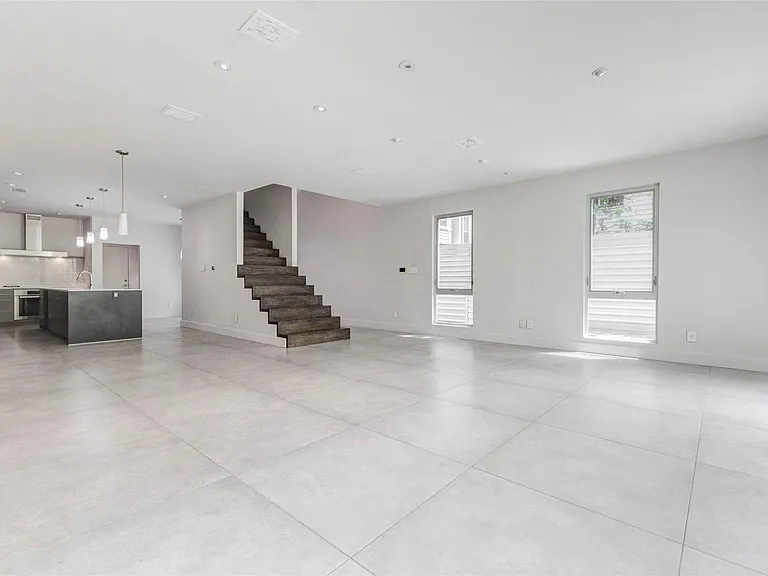 1222 Marconi St — Photo 38