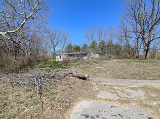 460 Scotts Ferry Rd, Versailles, KY 40383