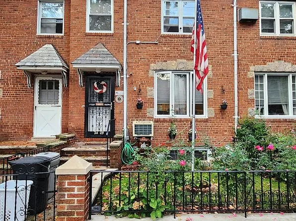 24-09 24th Ave, Astoria, NY 11105