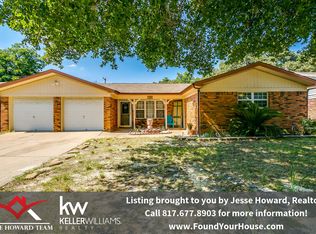 340 W Cheryl Ave, Hurst, TX 76053