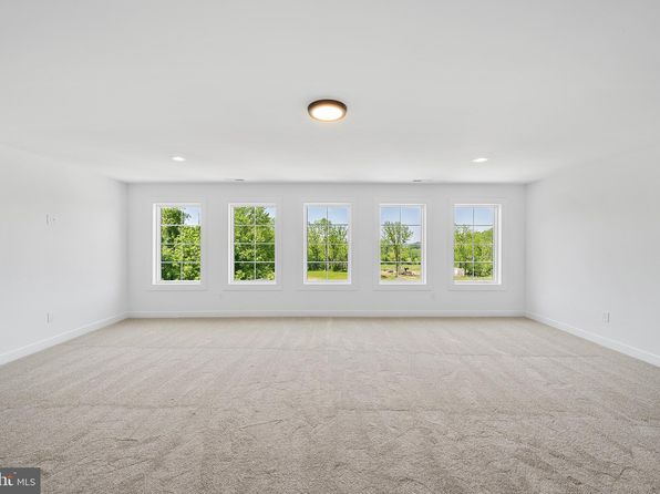 45 Fox Run Ln, Erwinna, PA 18920