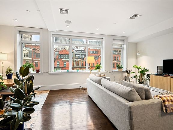 2nd image of 165 Newbury St APT 2