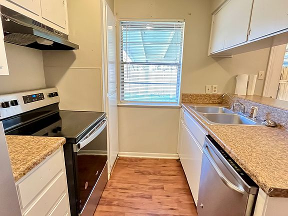 4th image of 1205-B Glenda Dr