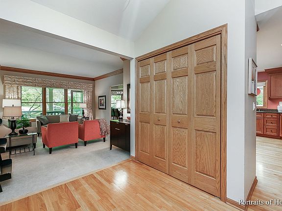 5th image of 4842 Woodward Ave