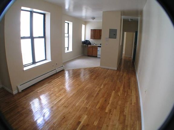 2nd image of 1056 Sheridan Ave APT 4B