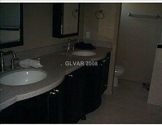 4th image of 2900 W Oakey Blvd