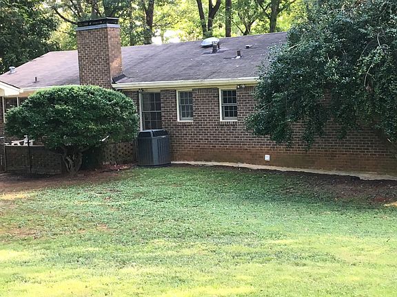 4th image of 315 Rebecca St
