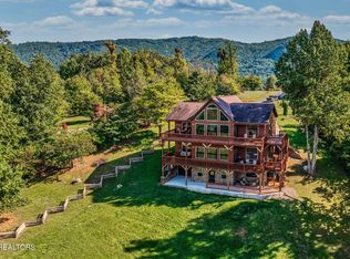 2666 Schisandra Ln, Cosby, TN 37722