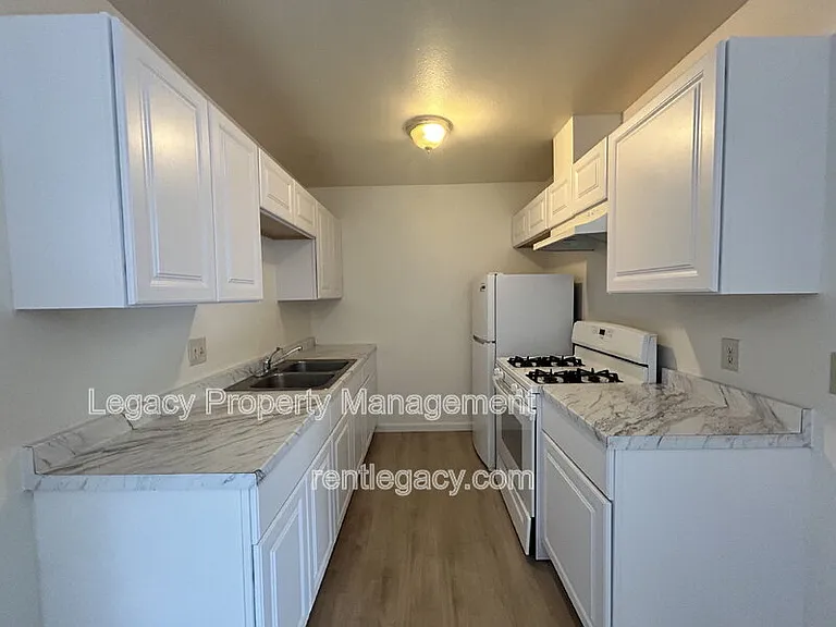 4552 Ashcroft Ave #36D — Photo 5
