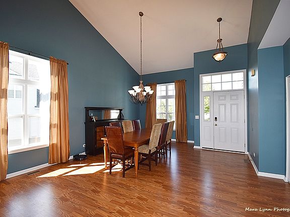 2nd image of 2106 Fairview Ln