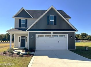 112 Fireside Dr, Benson, NC 27504