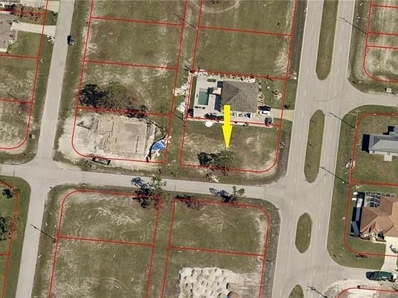 4th image of 1916 Chiquita Blvd N
