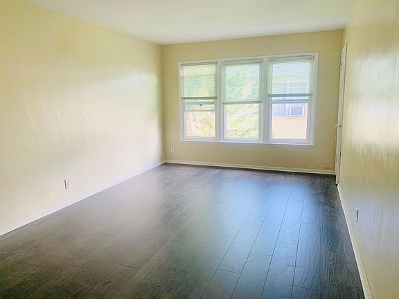 3rd image of 4568 N Banner Dr #3