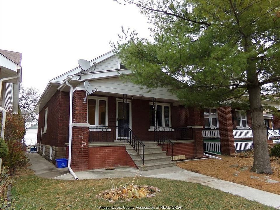 1st image of 1562 Moy Ave