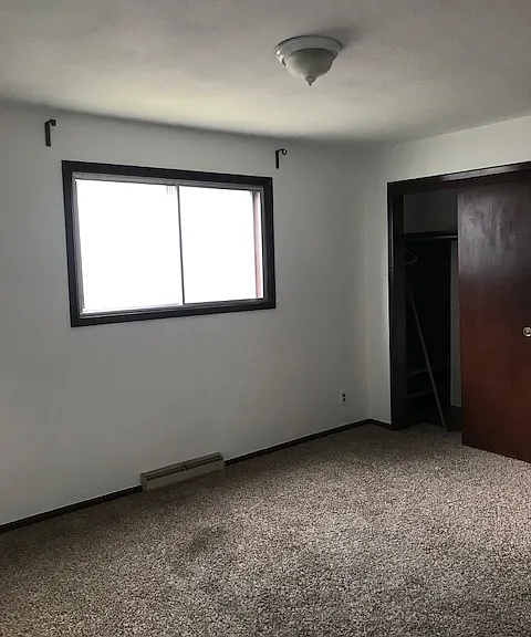 2701 S Grant St — Photo 5