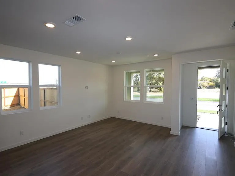 2981 Hazel Gaze St — Photo 2
