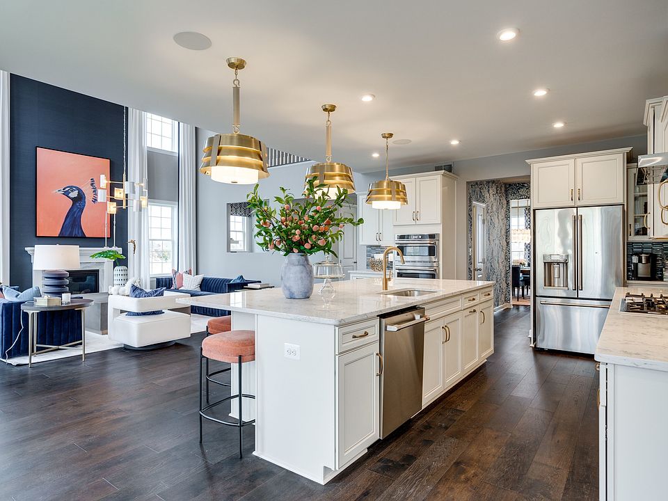 Large island in kitchen