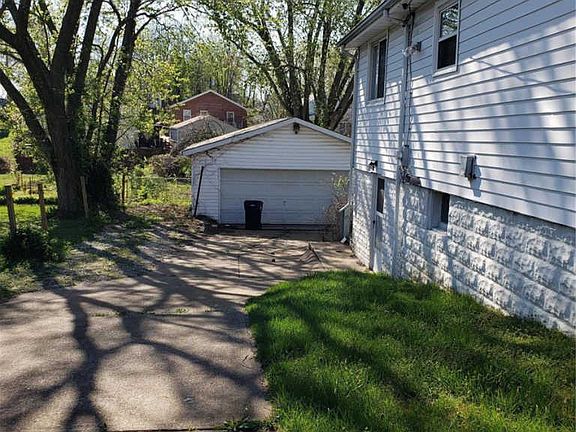 3rd image of 8613 Elgin Ave
