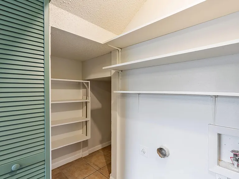 5802 Belmoor Dr #B — Photo 15