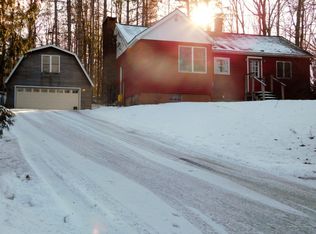 31 Cottage St, Hampden, ME 04444