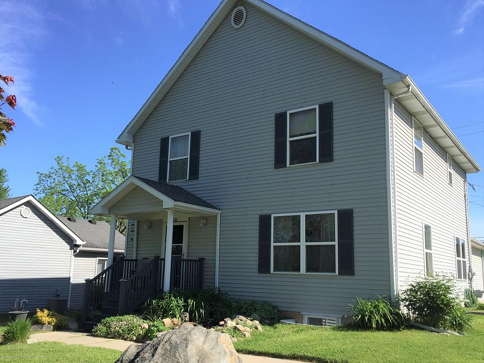 1st image of 211 Williams St