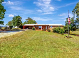 291 Phillip Lear Rd, Westminster, SC 29693