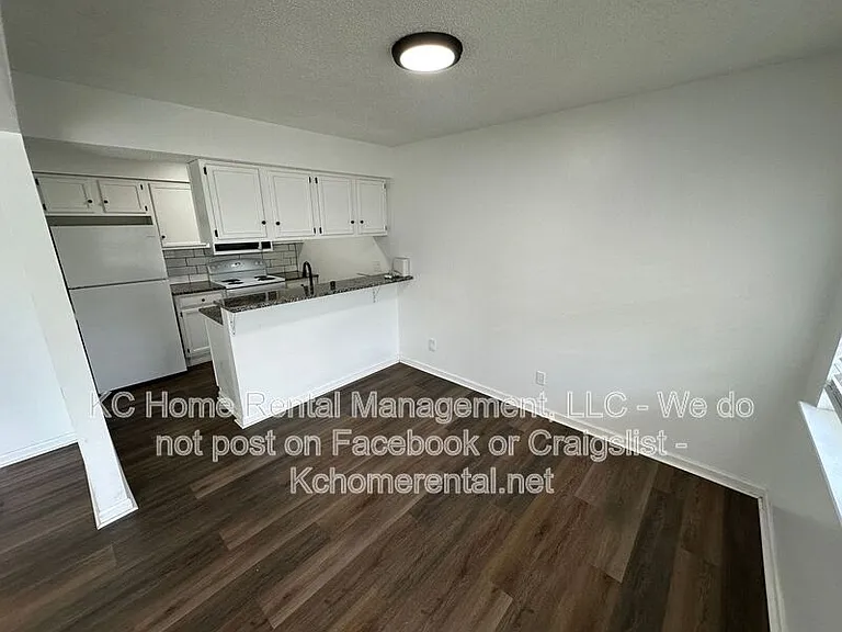300 Osage St #B — Photo 7