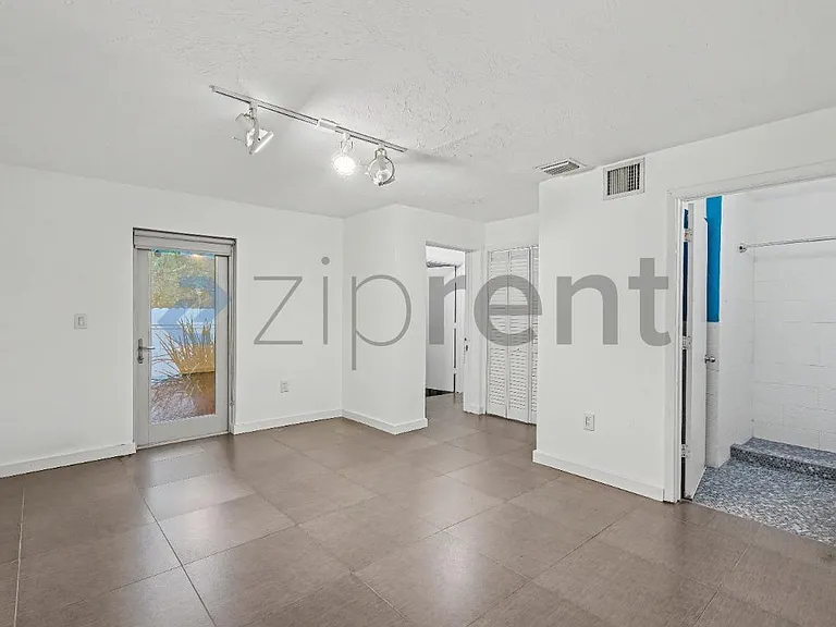 5210 NW 5th Ave — Photo 9