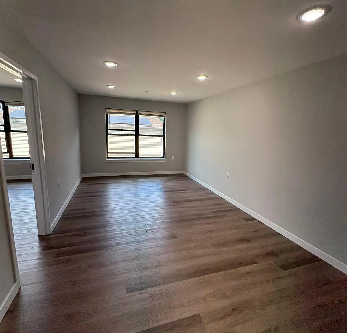 1 bed, $1,613 — Photo 4