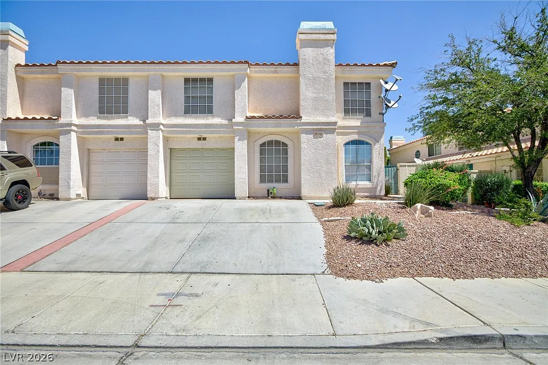 3 bed, 2.5 bath, 1523 sqft, $2,050 — Photo 1