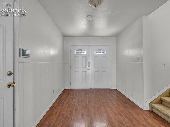 5th image of 444 Eudora St