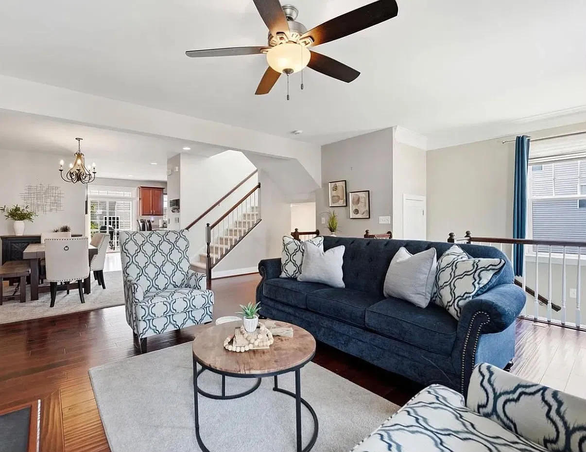 3 bed, 3.5 bath, 2540 sqft, $2,950 — Photo 4