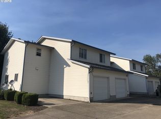 1123 E Chamberlain Ave, Cottage Grove, OR 97424