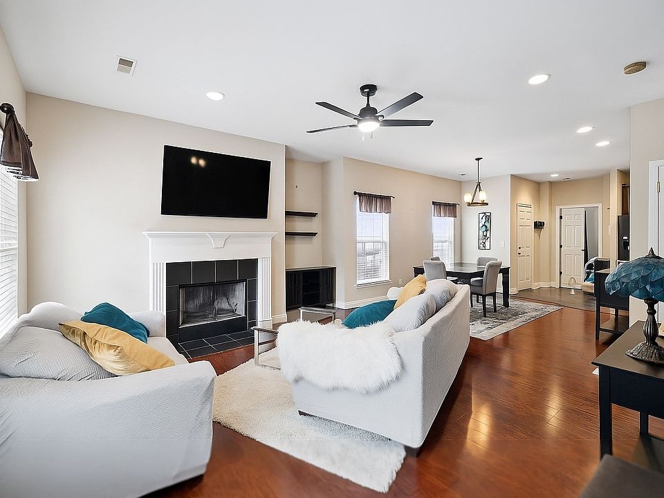1st image of 4316 Summercrest Blvd APT 401