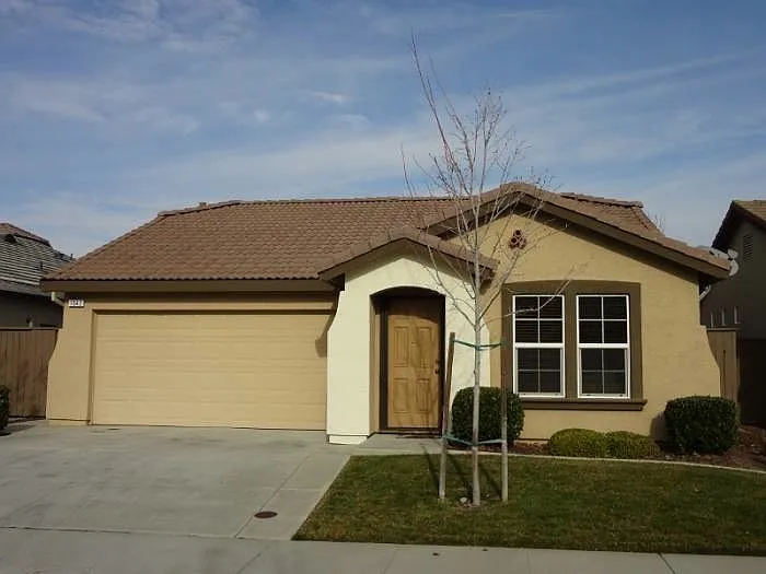 1642 Grey Bunny Dr photo 1