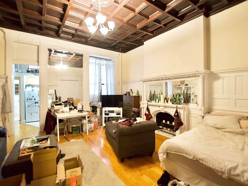 1st image of 42 W 73rd St APT 1R