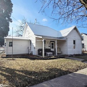 604 C Ave W, Oskaloosa, IA, 52577