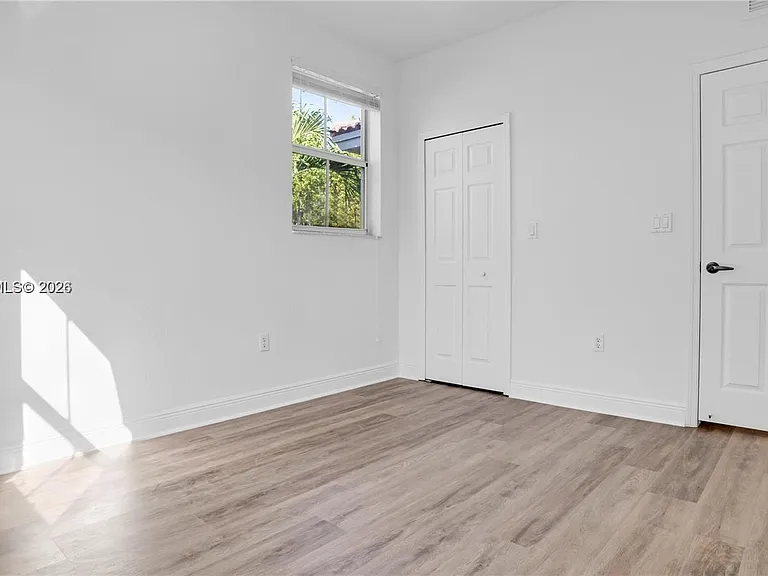 10863 NW 85th St — Photo 25