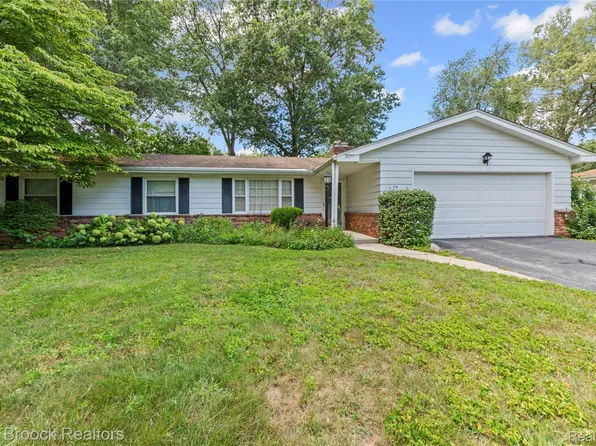 8071 Comanche Trl, Temperance, MI 48182