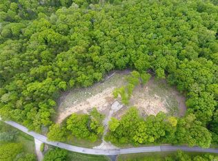 4990 Highland View Dr, Pacific, MO 63069