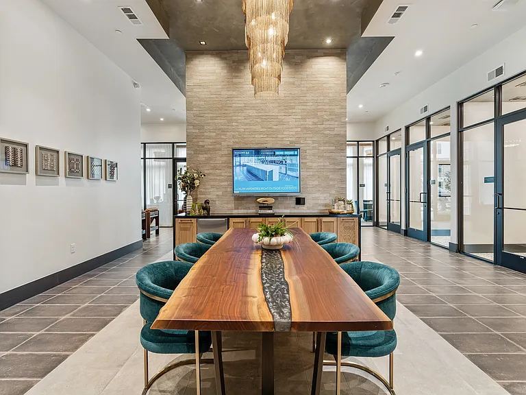 Marlowe Wellington — Photo 10