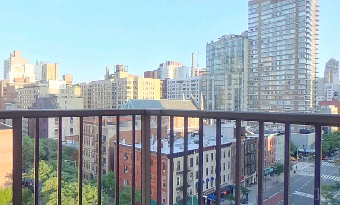 Rented by Hecht Group | media 14
