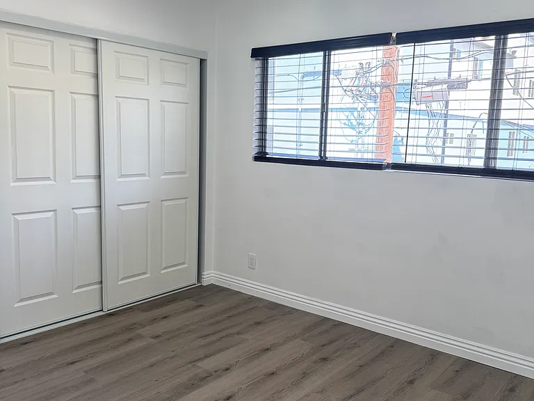 11461 Albers St #11 — Photo 9