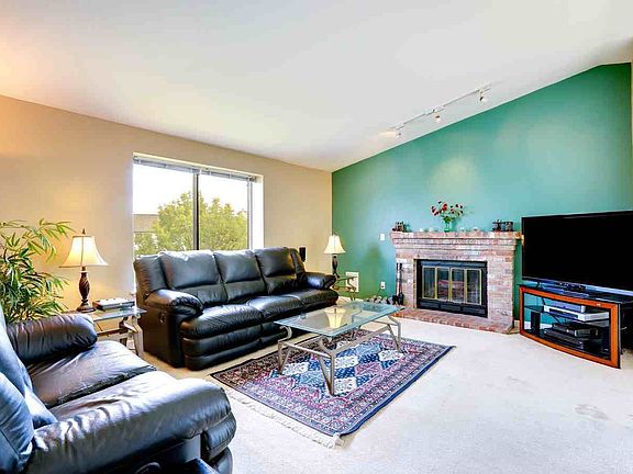 2nd image of 5032 38th St NE