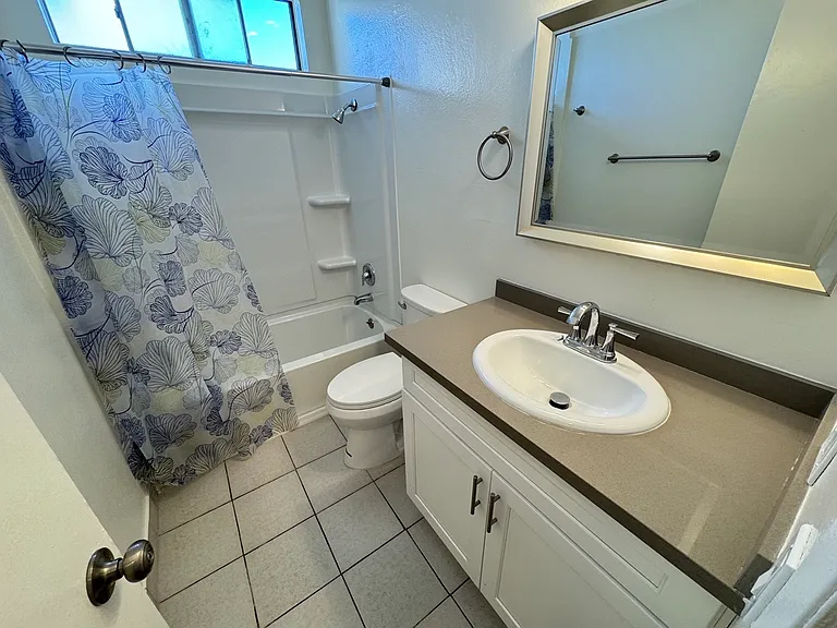 311 E Maple St #6A — Photo 8