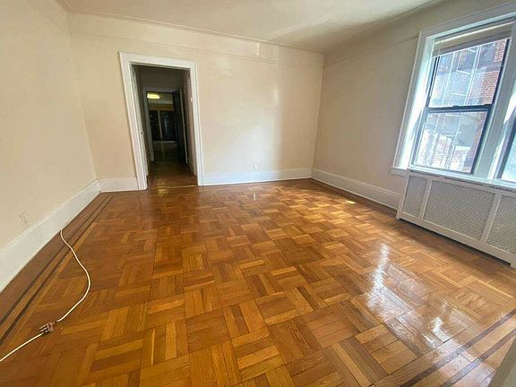5th image of 93-33 218th St #B12