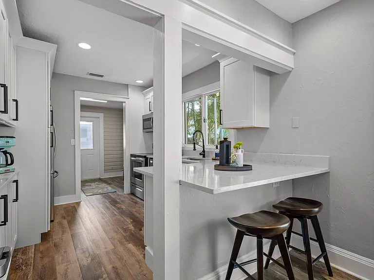 633 Virginia Dr — Photo 21